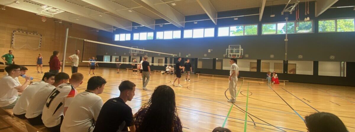 24 Volleyball 3