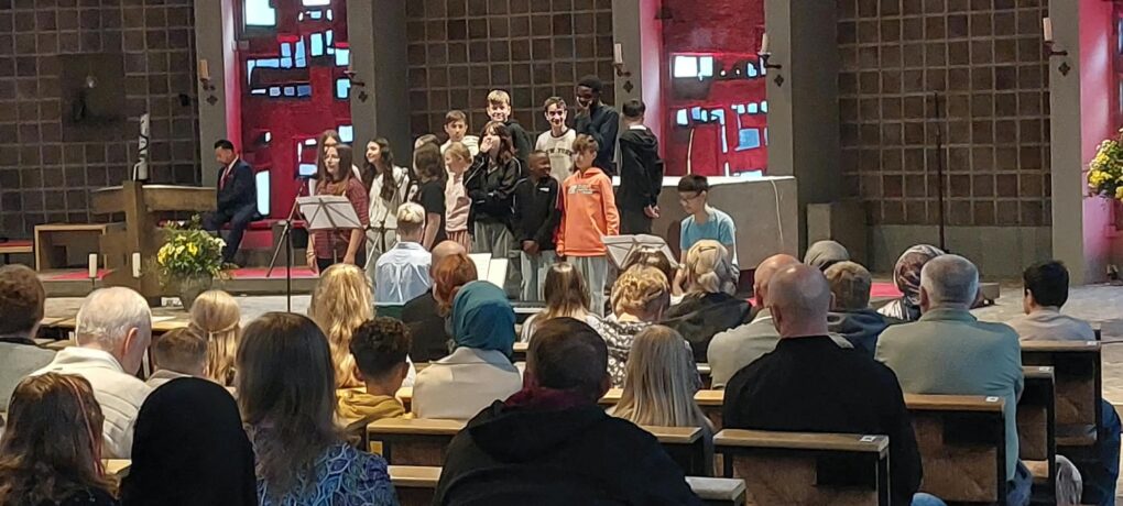 35 Einschulung Chor